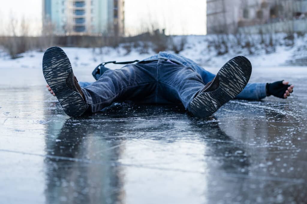 Icy Sidewalk Injuries in Colorado Springs: Who’s Responsible? - Schofield and Green Law